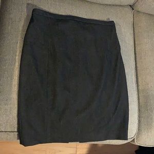 Gray pencil skirt. Express size 6